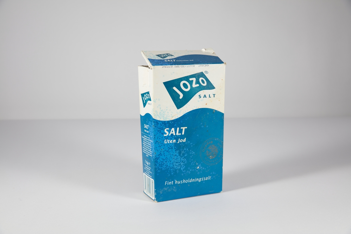 En pose med emballasjer til ulike typer mel, sjokolader, havregryn etc.