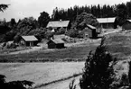 Källdalen, Länna socken, Sörmland. Finsk bebyggelse med släktförbindelser till Gästrikland och Fryksdalen i Värmland.