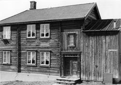 Gårdsanlegg i Spell-Olaveien 14 på Røros