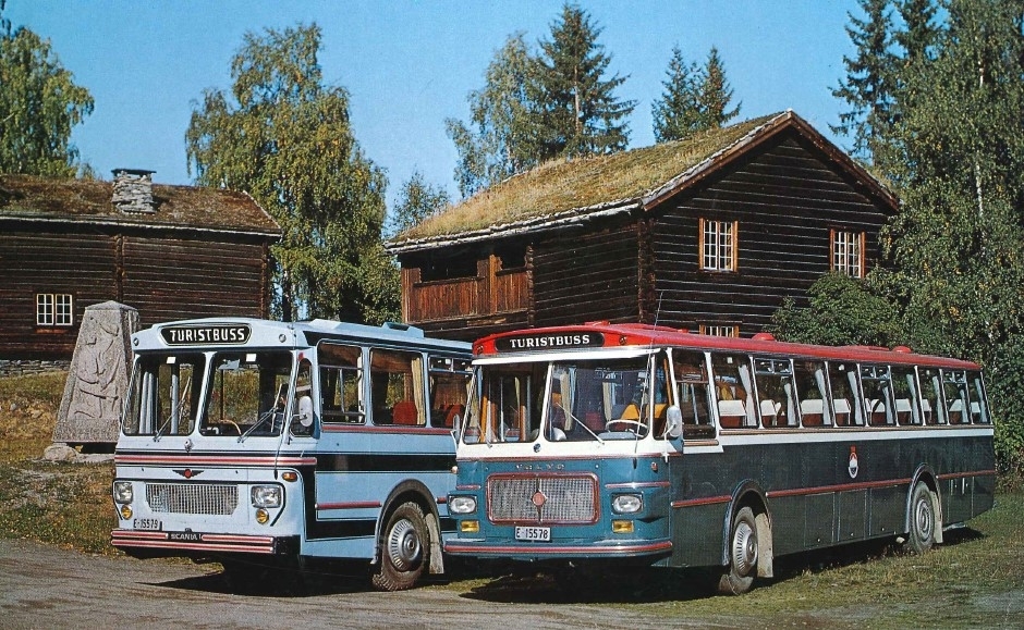 E-15579 Scania BF80 reg.april 1969 og E-15578 Volvo B57 registrert februar 1969, helturistbusser med Larvik og- Brødrene Repstad karosseri.