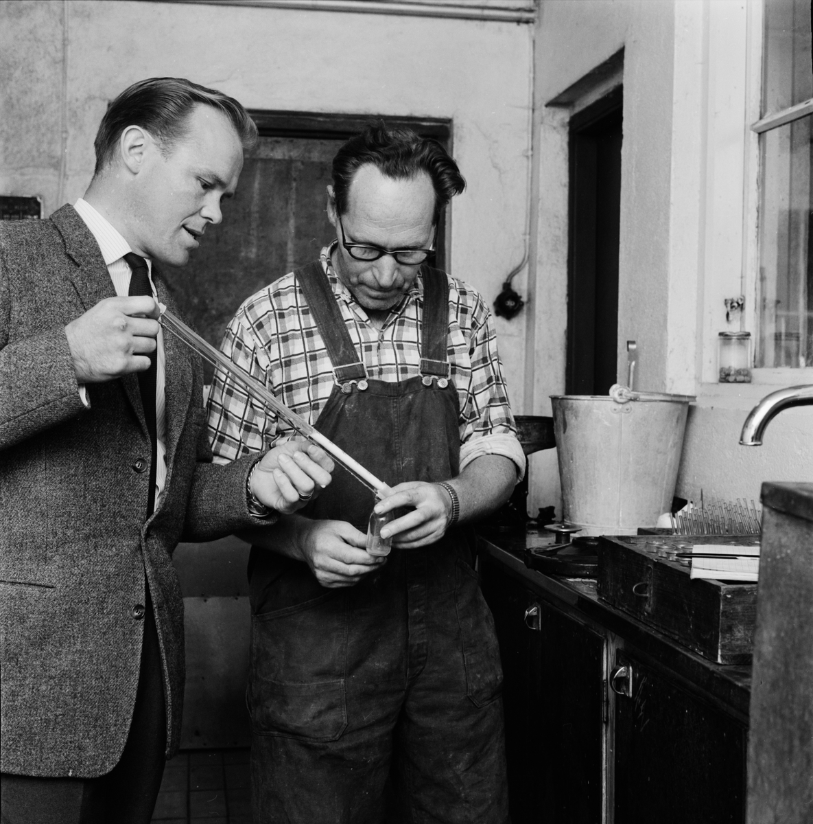 Hushållningssällskapet - provtagning på Aske gård, Håtuna socken, Uppsala 1962