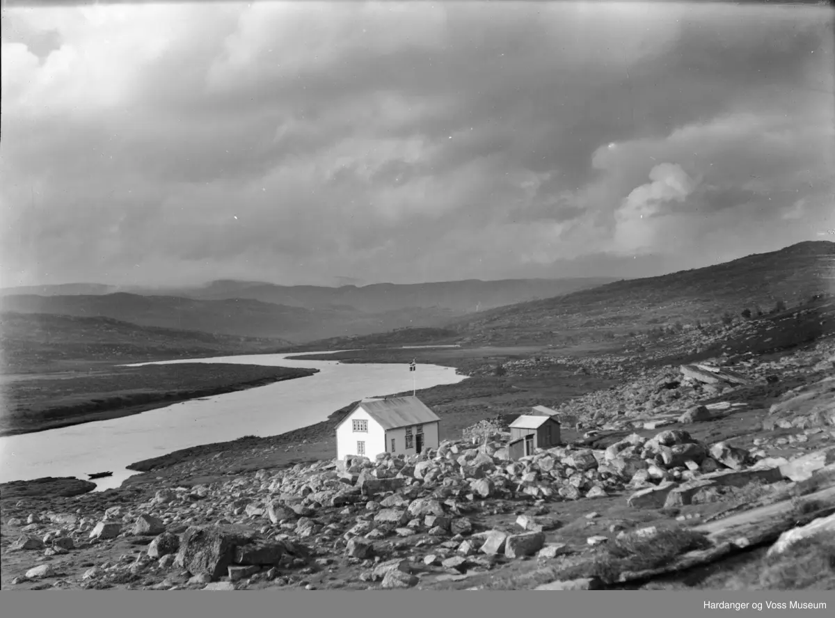 Hedlo turisthytte, Veigdalen