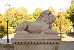 Stortingsløvene I [Skulptur]