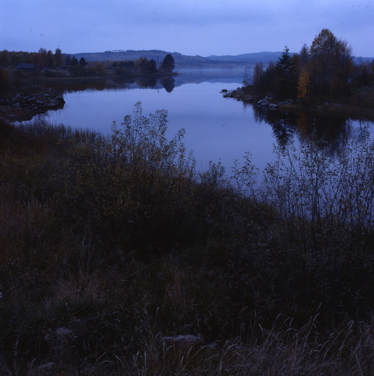 Höstbild från Viksjöfors, oktober 2001.