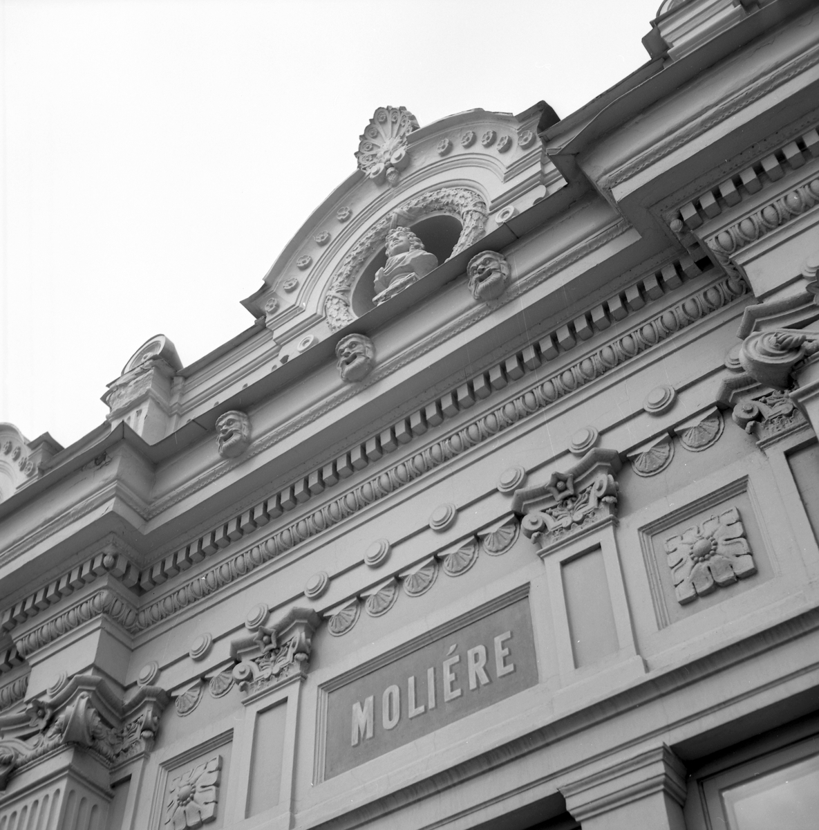 Gävle Teater. Beställt av Gävle Kommun. Maj 1973
