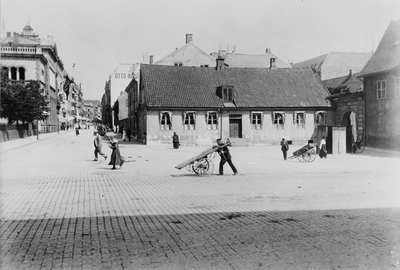 Christiania Torv mot Øvre Slottsgate.