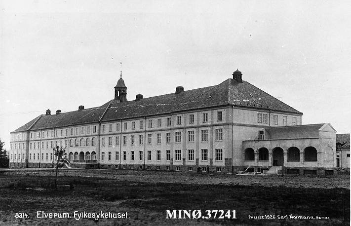 Elverum. Fylkessykehuset.