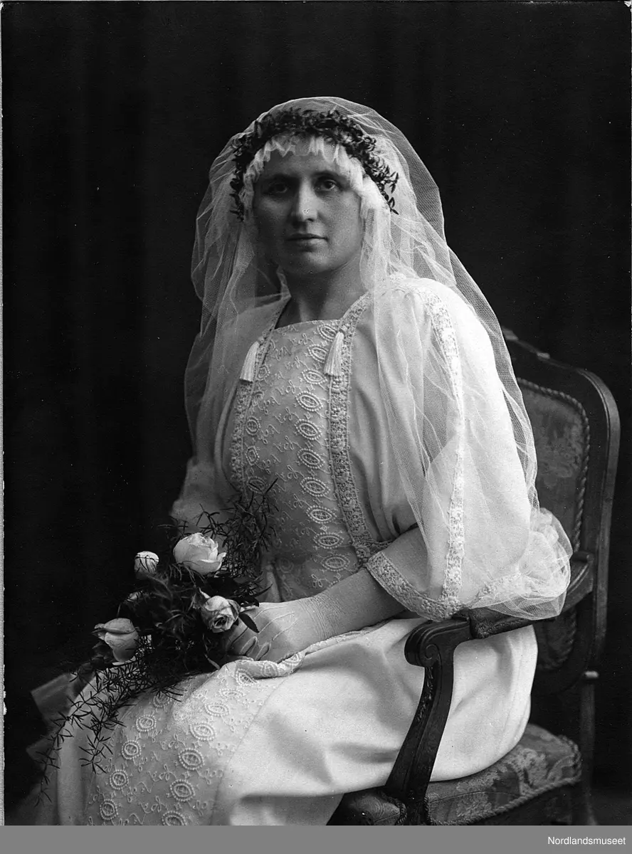 Amanda Alvilde Antonsen, Inndyr,  som brur.