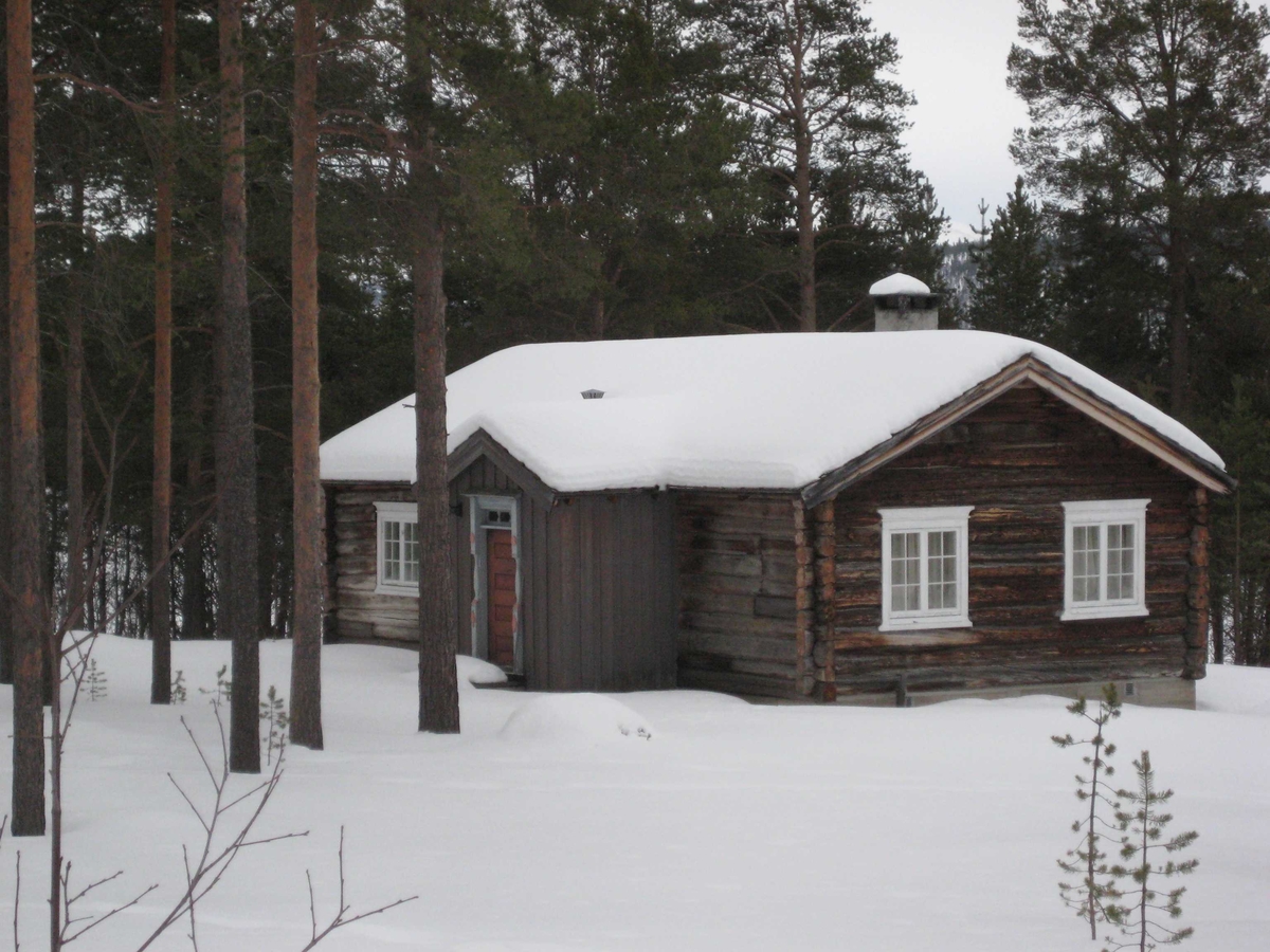 Freda østerdalsstue fra Ryen, Øvre, satt opp ved Rondeslottet