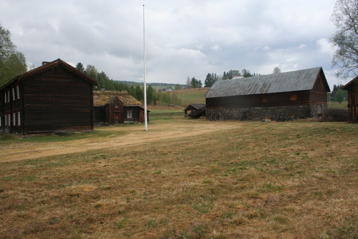Tunet, Østerdalsstua, Hovedbygning,  Neby Bortistuen
