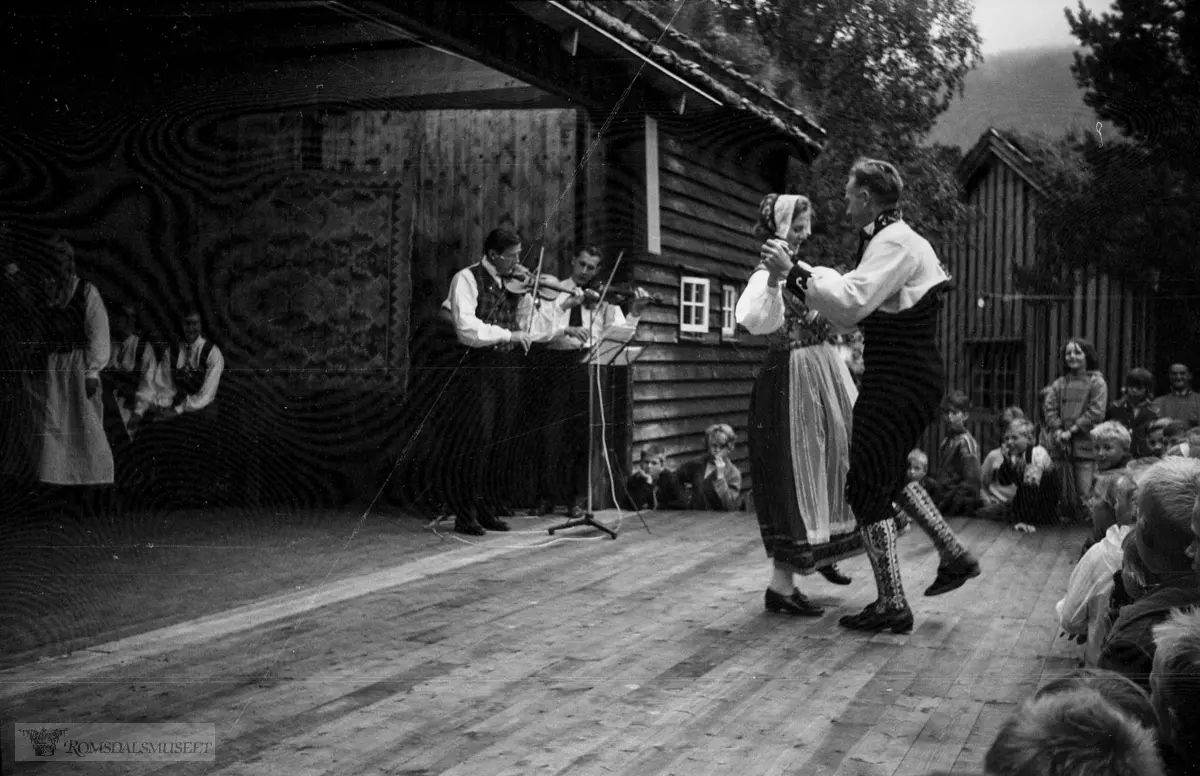 "august 1963"."Bygdekveld Romsdalsmuseet"