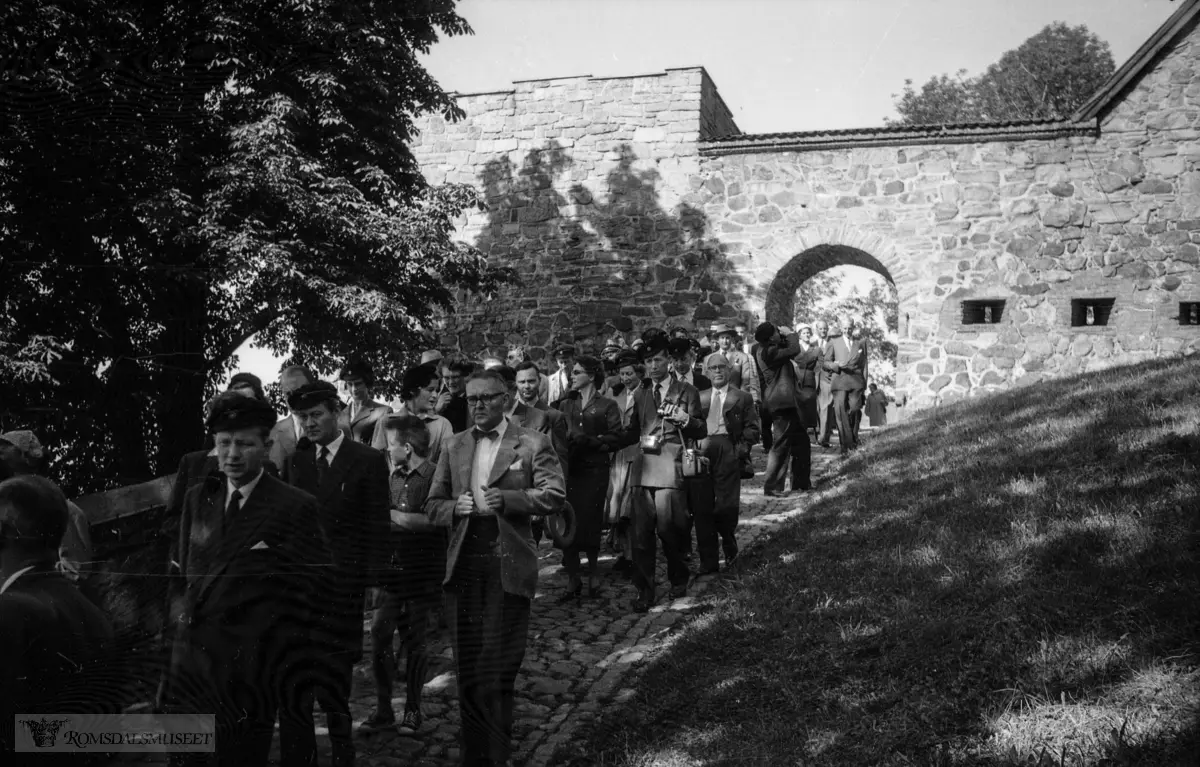 "1956"."Fra 25 års jubileet 1956"."90 års jubileum for Mandssangforeninga"