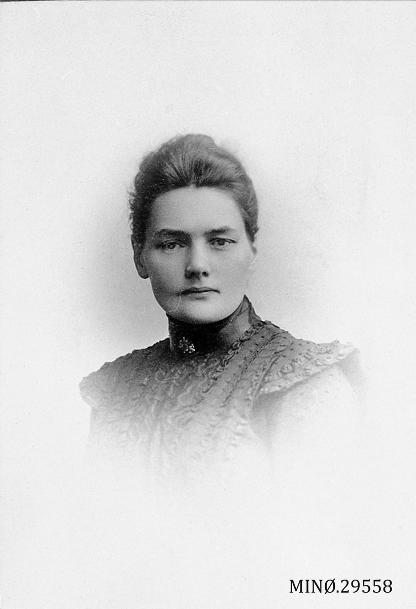 Portrett av kvinne