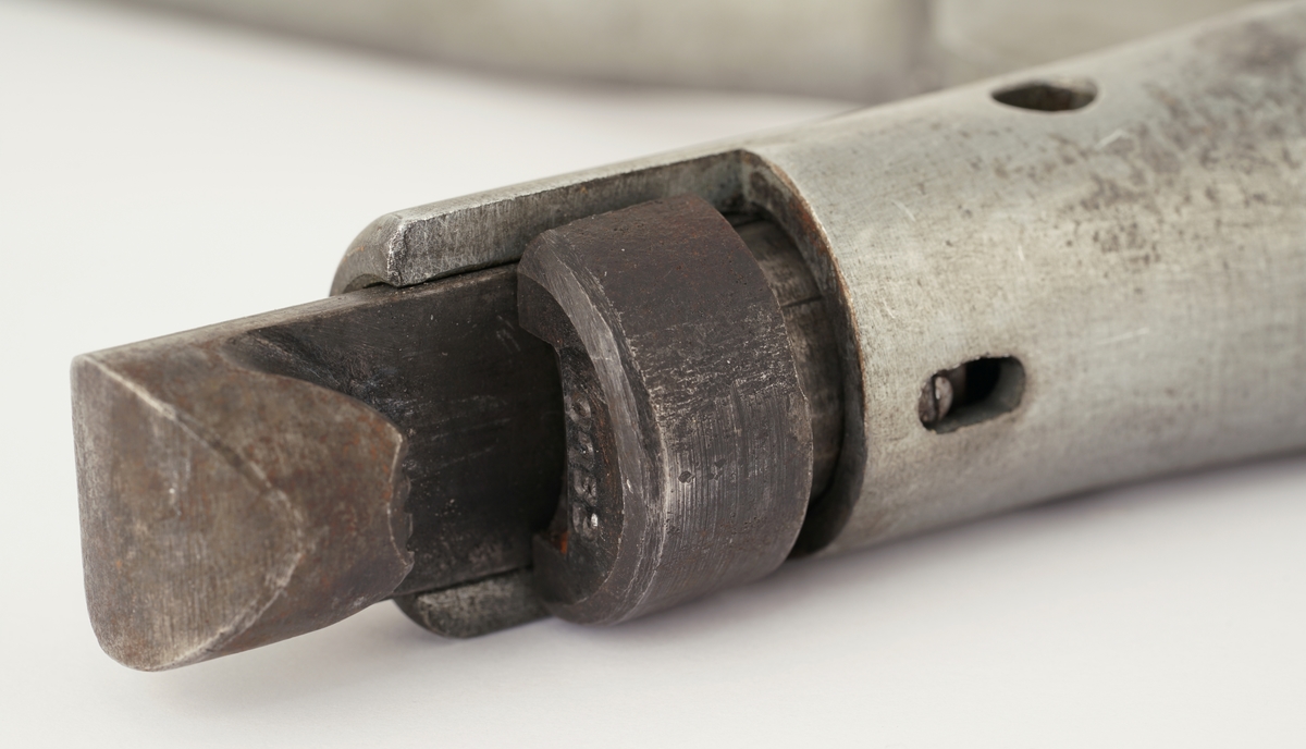 Plomberingstang av metall for blikkplomber