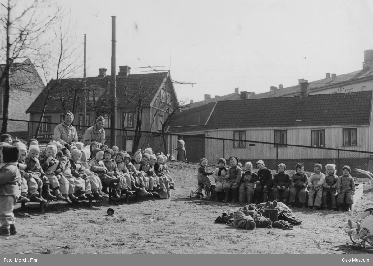 barnepark, barn, parktanter, trehusbebyggelse