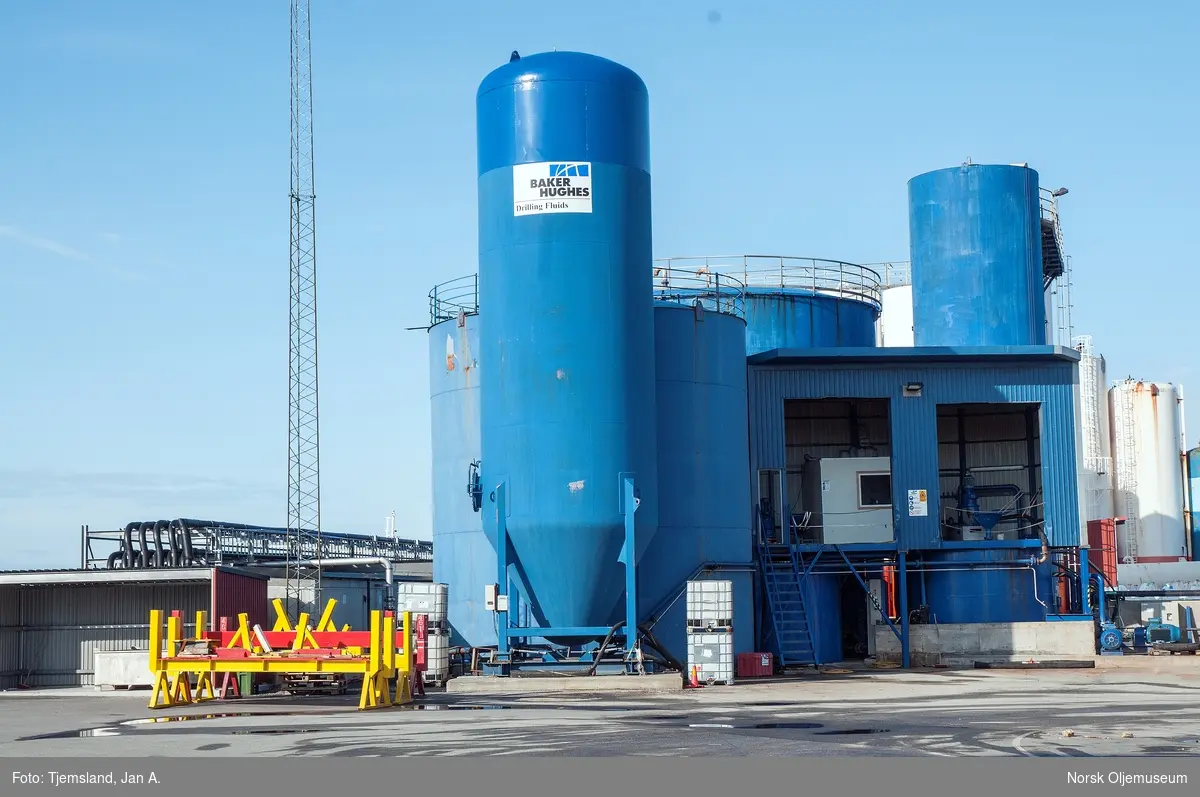 Tanker med borevæske hos Baker Hughes på Vestbase i Kristiansund.