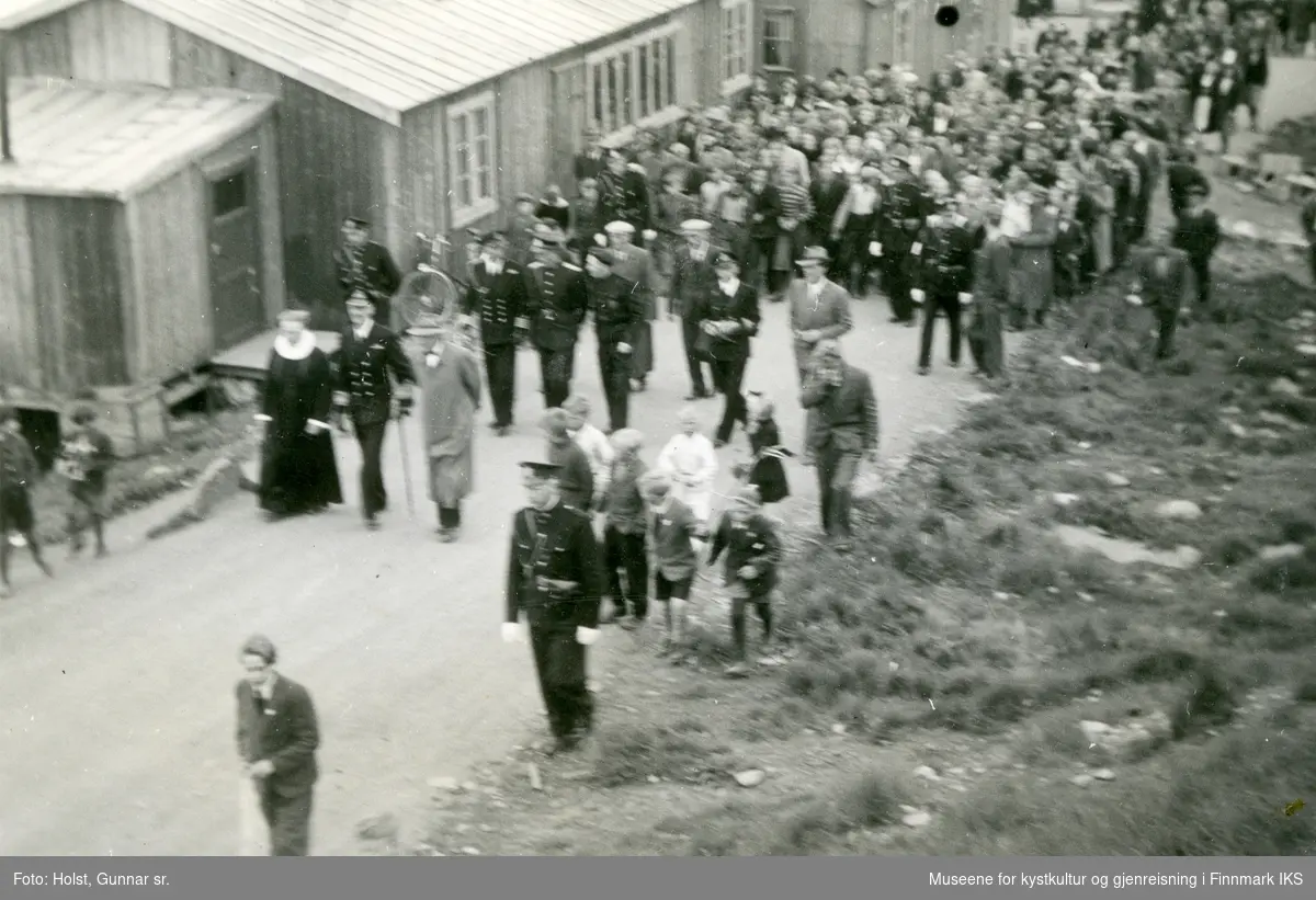 Gjenreisning. Besøk av Kong Haakon VII i Honningsvåg. 09. juli 1946.