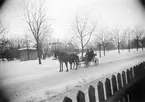 Hästekipage vid Järnvägsparken, Uppsala