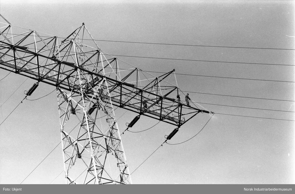 Isolatorspyling i H.S.-mast, omr. 2.