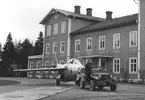 F6 Karlsborg 1954. Albumet är en del av en donation från Karl-Axel Hansson, Karlsborg. Förteckning över hela donationen finns i albumet samt som Word-dokument.