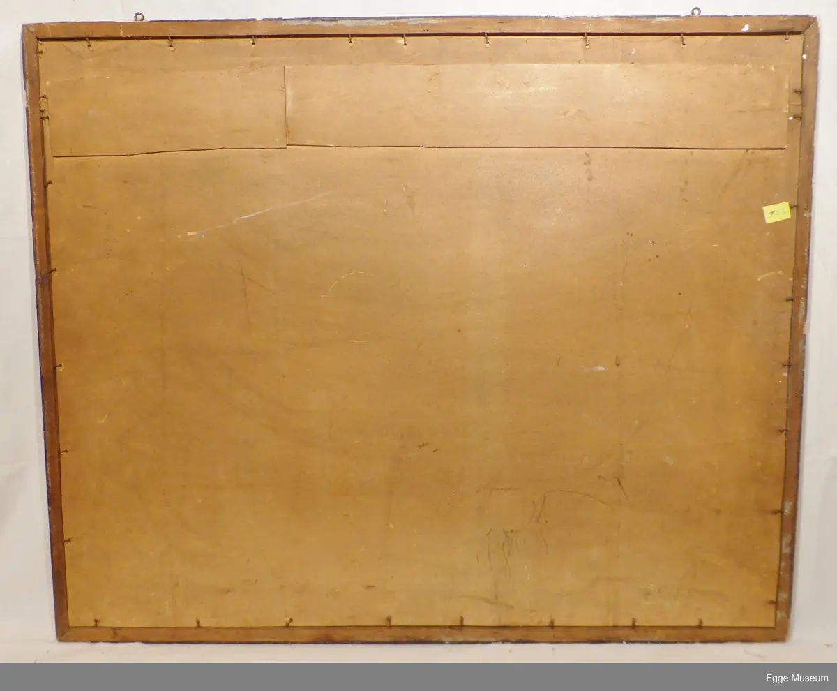 Bildet viser portrettfoto av stortingsrepresentantene ved Stortinget i 1905. På hver side av portrettene er det kvister av forskjellig slag som tvinnes om hverandre. På hver side av den øverste rekka portretter er det tre forskjellige våpenskjold, og på midten av den samme rekka står riksvåpenet.