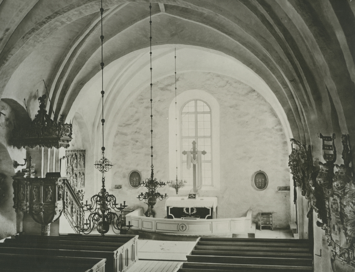 Värmdö kyrka, interiör.
