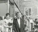 Exteriörbild. Invigning av Runda huset som kulturhus och bibliotek 1988.
Personer: Lars Nilsson, Lena Gullmert, Tina Lundemalm och Margareta Nackmansson.