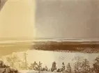 Utsikt över vinterlandskap, Smålands husarregemente K 4 på vinterövning i Norrbotten omkring 1910.