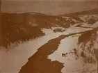 Utsikt över vinterlandskap, Smålands husarregemente K 4 på vinterövning i Norrbotten omkring 1910.