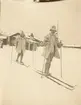 Officerare från Smålands husarregemente K 4 på skidor, vinterövning i Norrbotten omkring 1910.