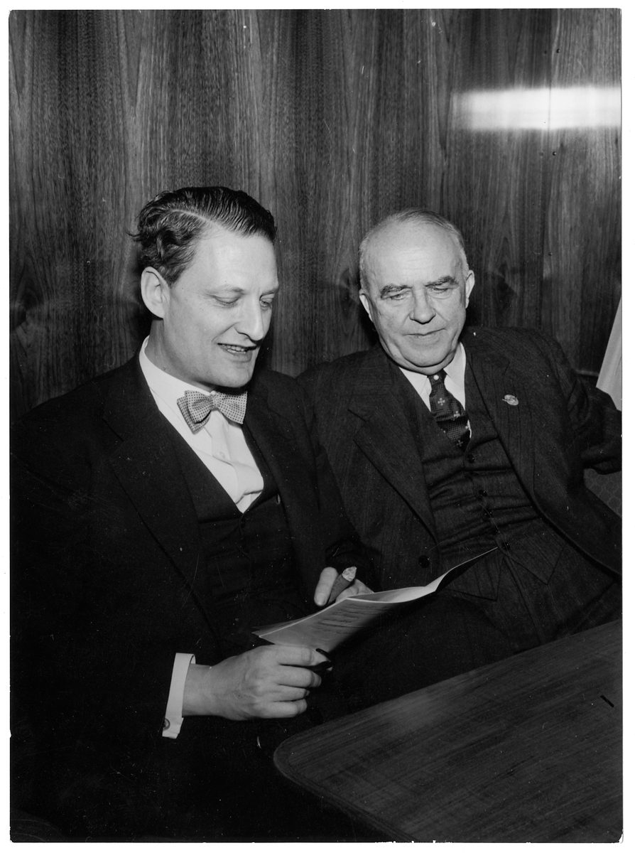 Generaldirektörer vid Statens Järnvägar, SJ, Erik Upmark och Gustaf Dahlbeck.
