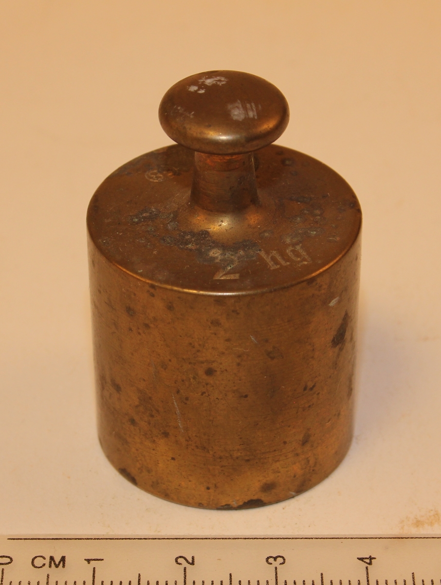 Presisjonslodd på 2 hg. Justert av Norsk justervesen i 1958.