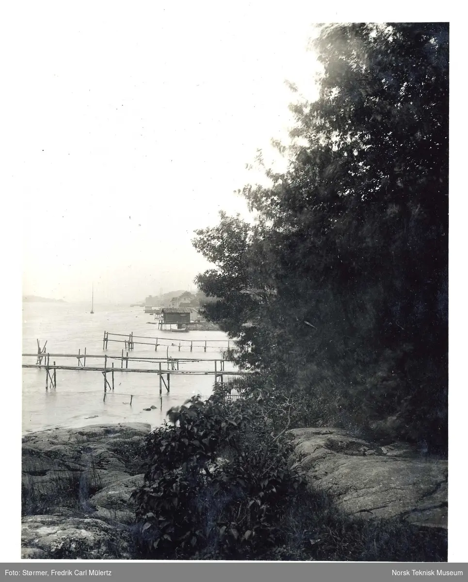 Utsikt utover fjorden, Størmer-familiens sommerhus i Drøbak, Villa X, 1927