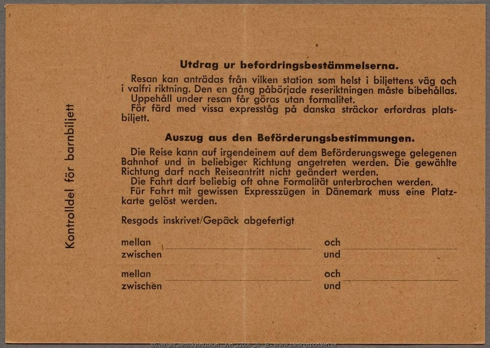 Brun rundtursbiljett med den tryckta texten:
"NORDISK-TYSK TRAFIK NORDISCH-DEUTSCHER VERKEHR
2 klass Klasse
Rundtur N 1 - Rundreise N 1 Malmö-Trelleborg-Travemünde-Lübeck-Grossenbrode-Gedser-København
Helsingør direkt båt/direktes Schiff -Hälsingborg-Malmö Malmö eller omvänt/oder umgekehrt Alla tåg-Alle Züge
Rundturen påbörjad i Reiseantritt in i riktning Richtung
Gäller 2 månader Gültig 2 Monate fr.o.m. den vom an Pris Preis Kr.
Kontrolldel för barnbiljett Kinderkontrollabschnitt
Avskiljes då biljetten försäljes till nedsatt pris för barn".
I nederkant finns nio fält för stämpling med samtliga delresemål angivna. På baksidan finns texten "Utdrag ur befodringsbestämmelserna" samt skrivfält för resgods. "Prov" står stämplat på biljetten.