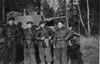 Övning på Utö skjutfält nov 1944. Arne Pettersson längst till höger.

Milregnr: 263