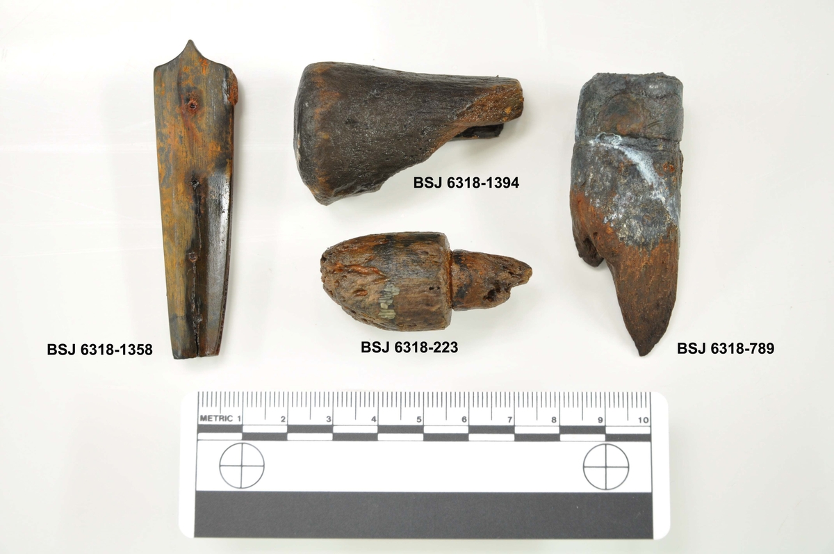 Skipsdel treplugg funnet i Vågen i Bergen.