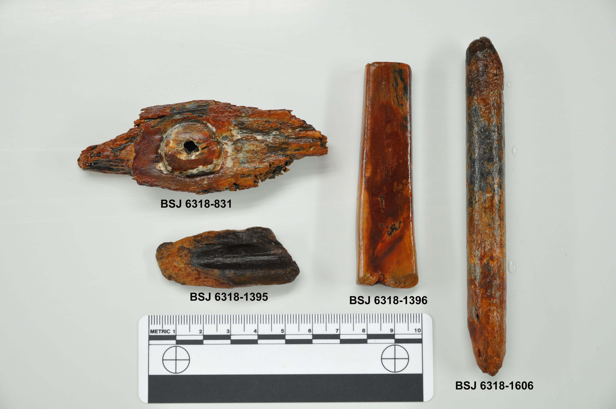 Skipsdel i tre, annet, funnet i Vågen i Bergen.