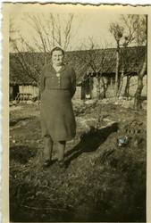 Signe Bråstein (25.5.1906 - 29.6.1980)?. Ho var trufast tene