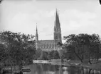 Fyrisån och Uppsala domkyrka från norr 1891