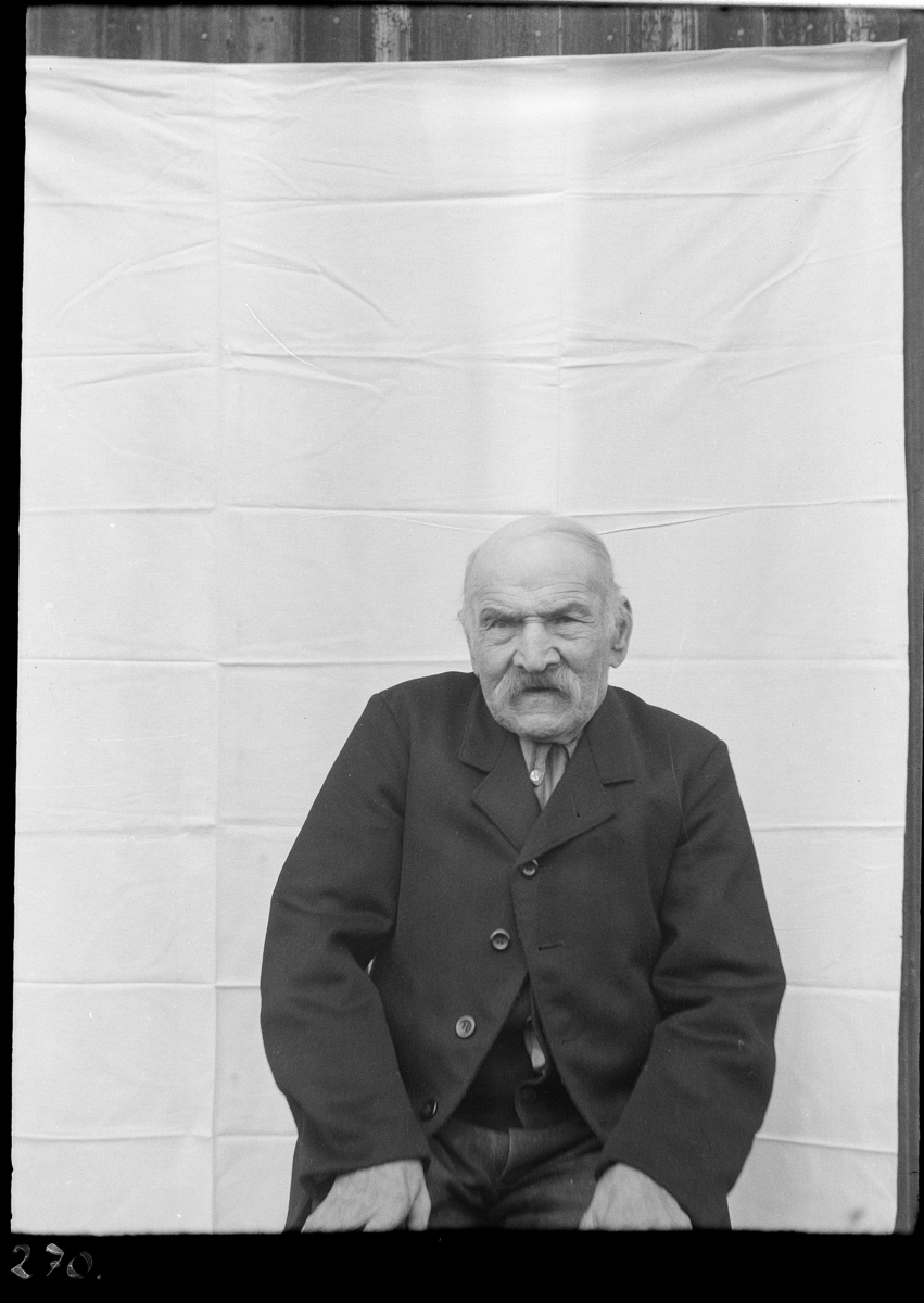 Mikkel Lillehagen 85 år, f. 22.01.1849. Portrett.