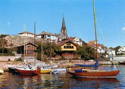 Text till bilden: "Lysekils kyrka. Parti av den vackra badhu