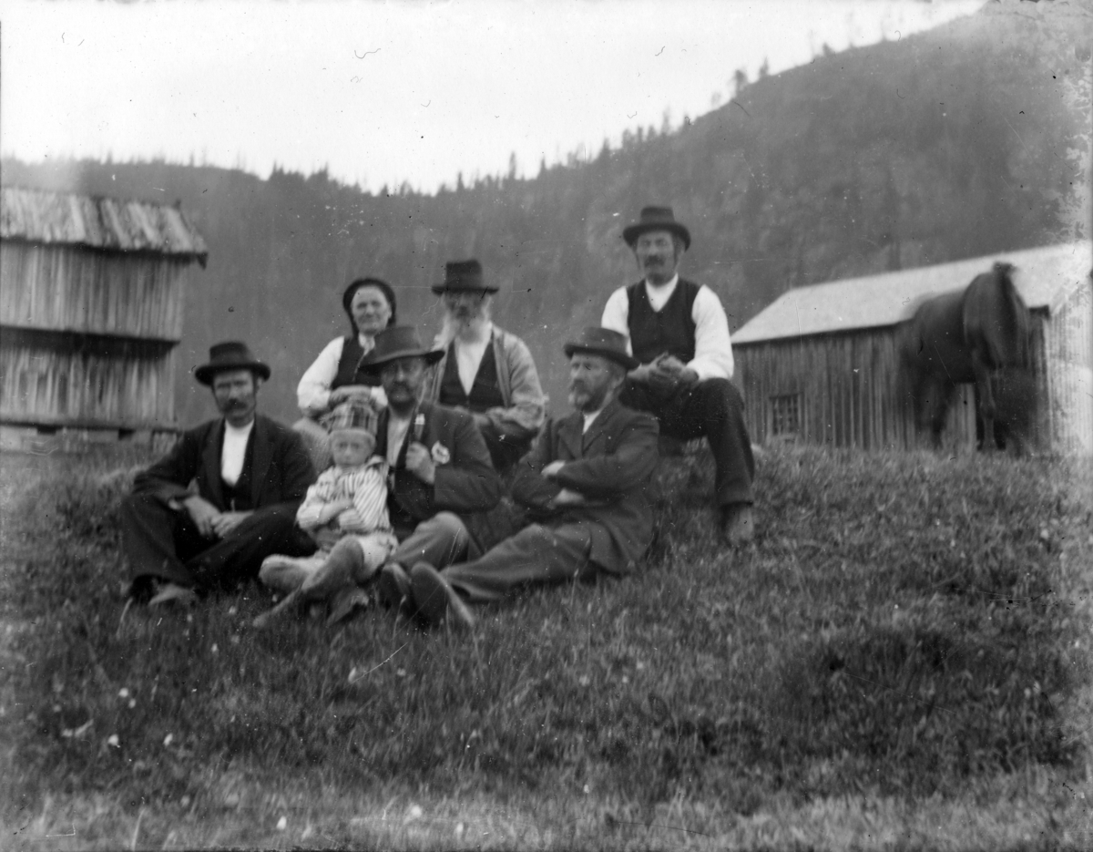 Fotosamling etter Bendik Kjetilson Taraldlien (Fyresdal) 1863-1951.