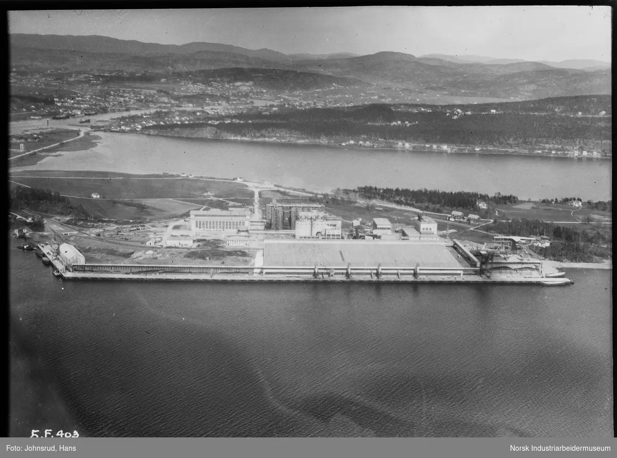 Flyfoto av Herøya industripark