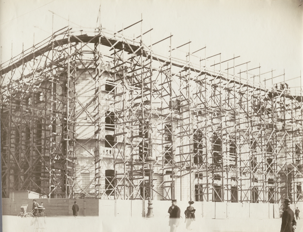 Kungliga Dramatiska Teatern, Dramaten, Stockholm, under uppförande, 15 september 1905. 