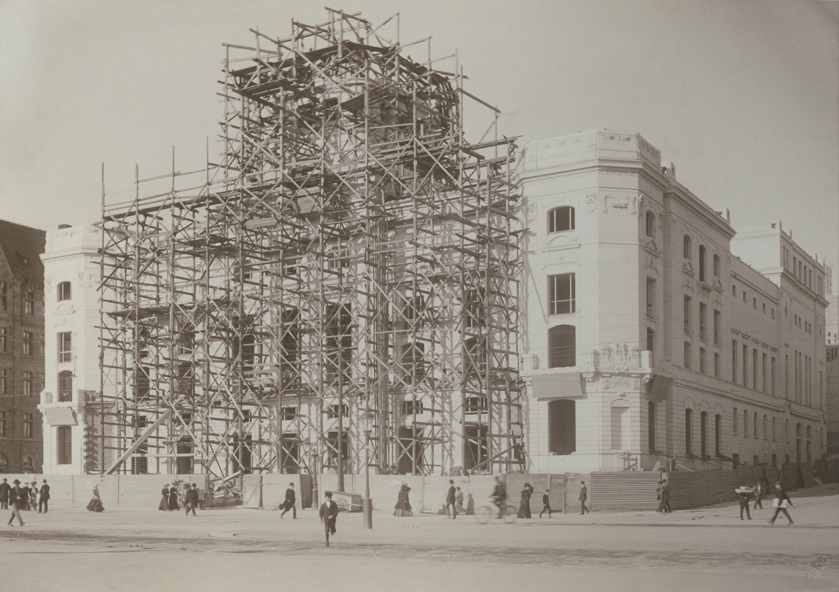Kungliga Dramatiska Teatern, Dramaten, Stockholm, under uppförande, 1905-1906. 