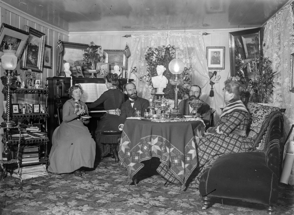 Før 1904. Flathagen, Innbygda.