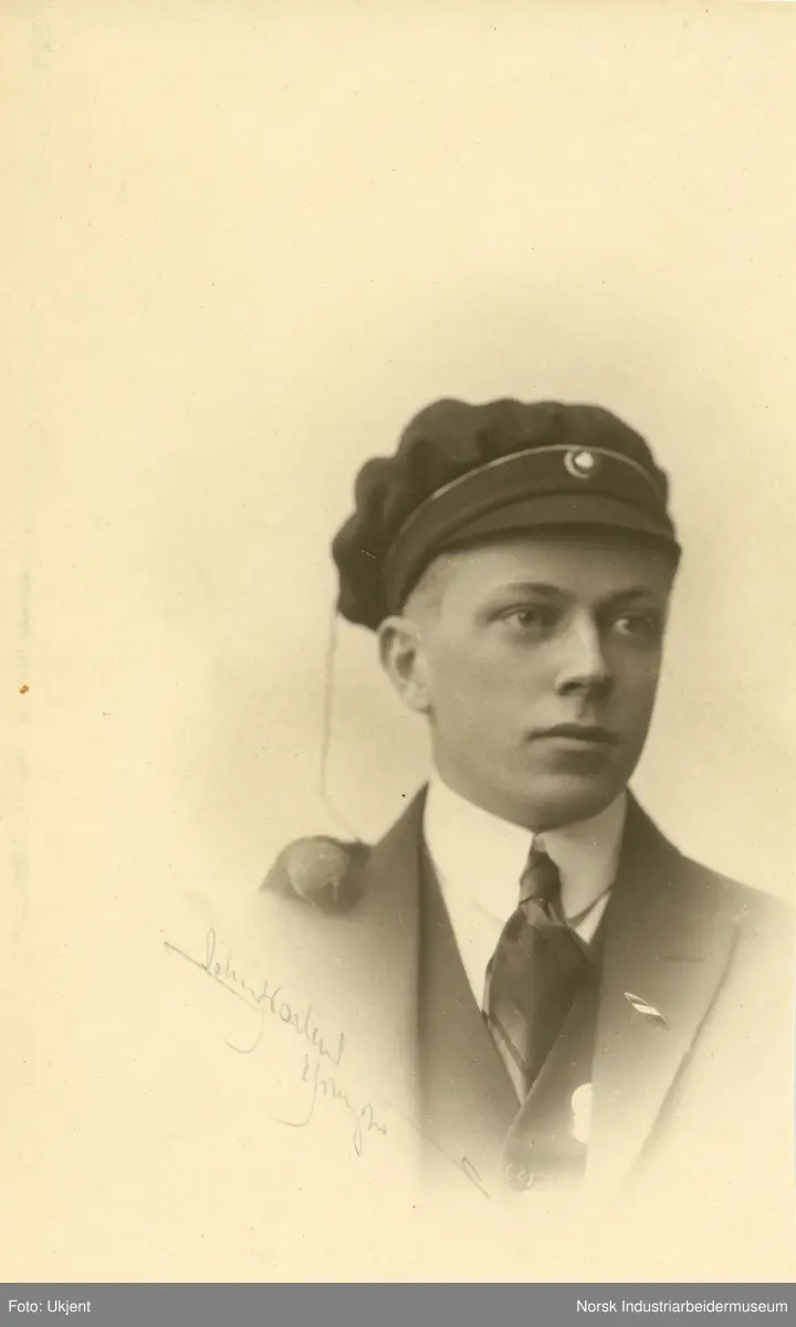 Leif Tronstad med russelue.