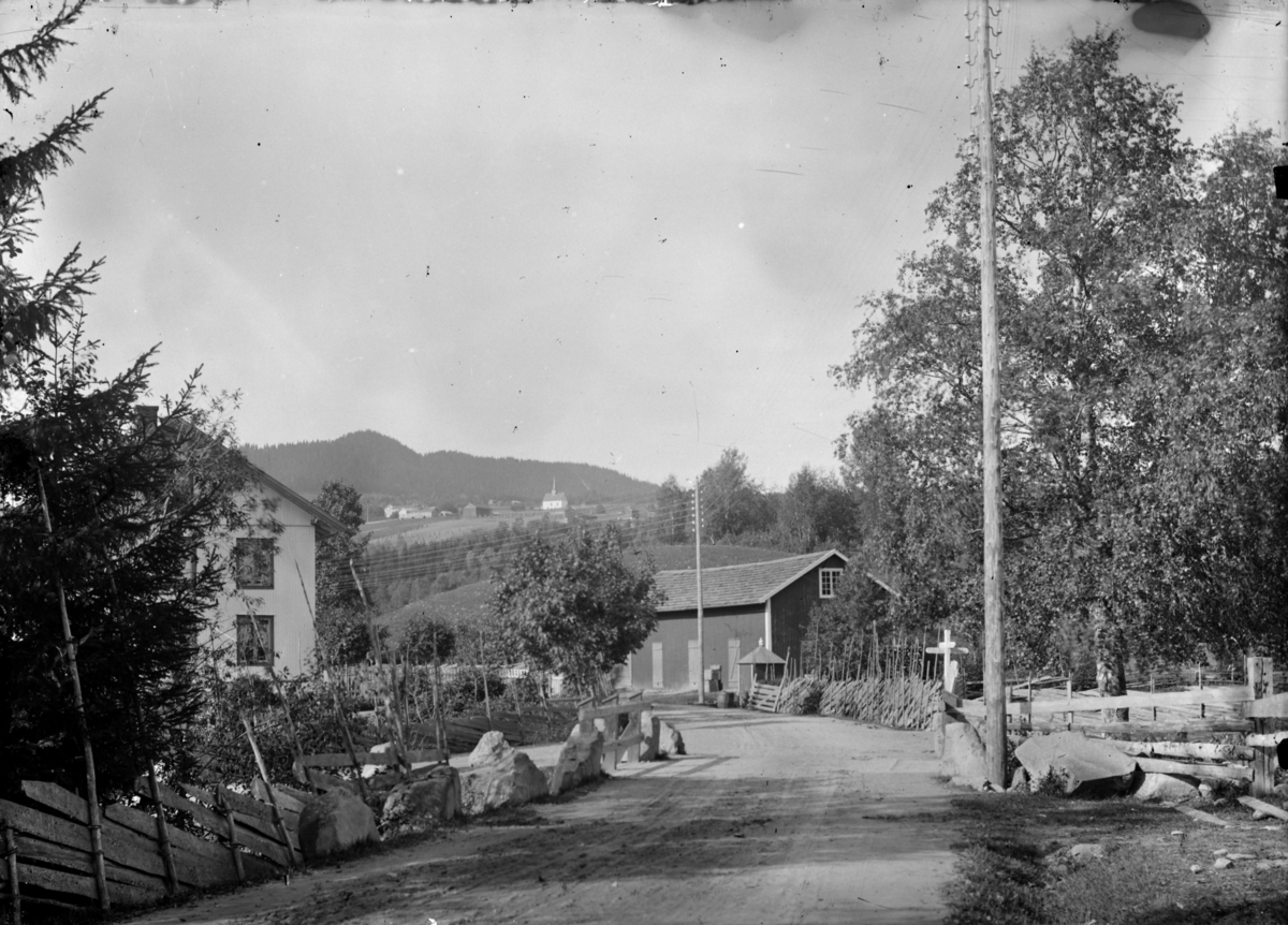 Follebu sentrum med Finna bru og Solheim til venstre