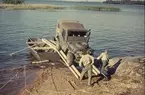 Signaltrupperna, S2 Karlsborg 1957,Jeep-färja demonstreras i samband med Jutan-övningar på Vänern.