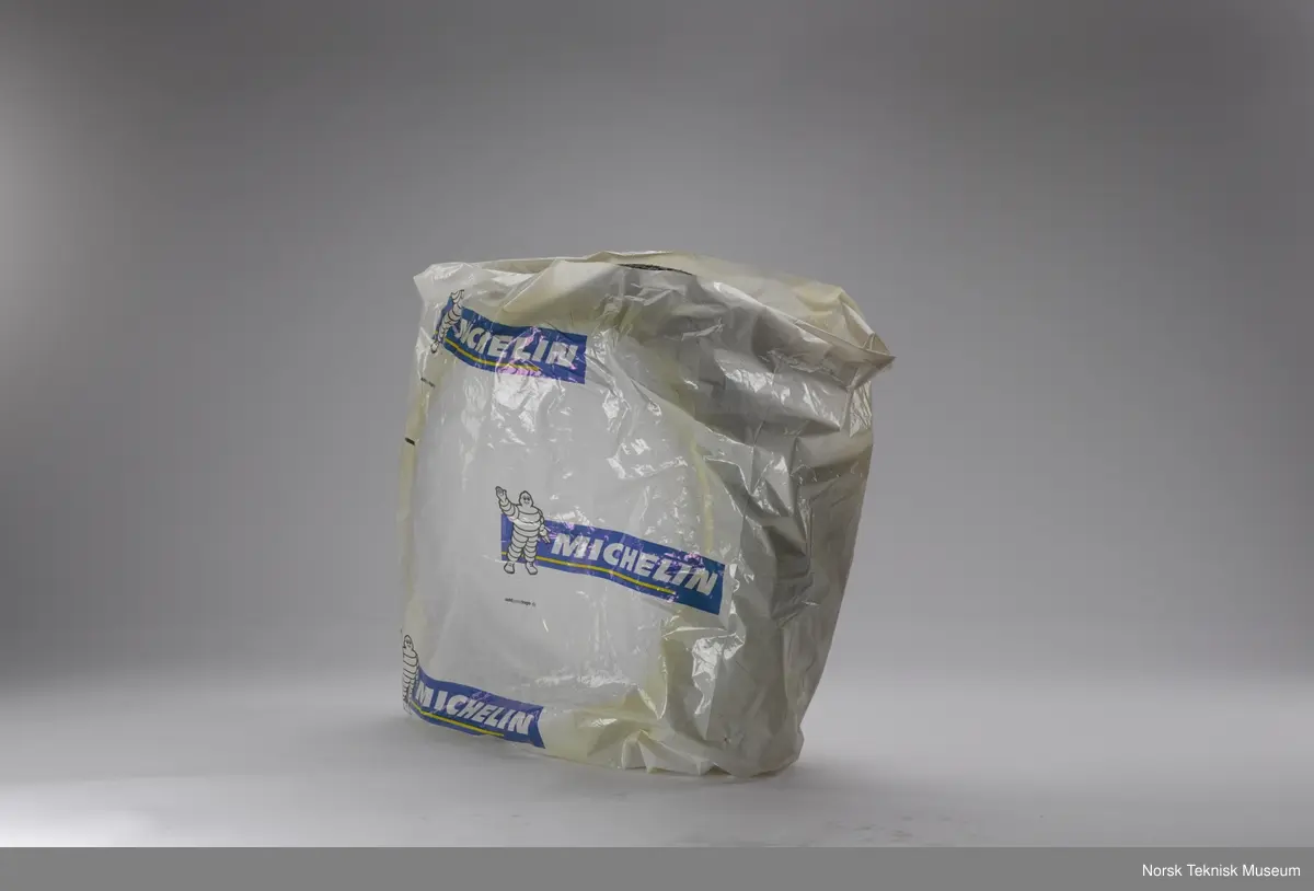 Vinterdekk i plastomslag